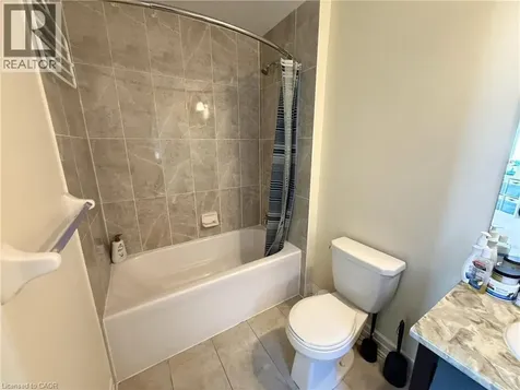 9462 Tallgrass Avenue Niagara Falls ON L2G 0Y2