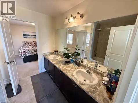 9462 Tallgrass Avenue Niagara Falls ON L2G 0Y2