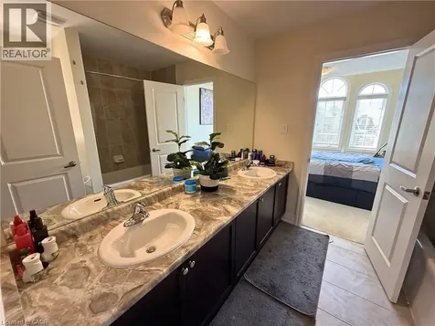 9462 Tallgrass Avenue Niagara Falls ON L2G 0Y2