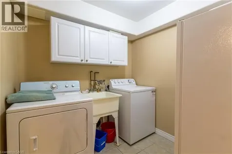 4066 Medland Drive Burlington ON L7M 4Z6
