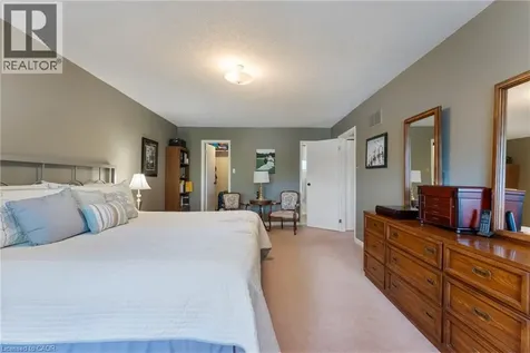 2251 Kirkburn Drive Burlington ON L7P 4E8