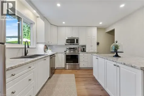 2251 Kirkburn Drive Burlington ON L7P 4E8