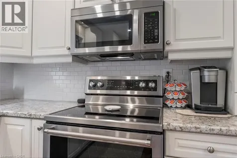 2251 Kirkburn Drive Burlington ON L7P 4E8