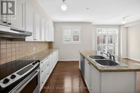 180 Lanark Avenue Ottawa ON K1Z 1E5