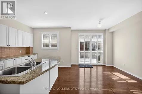 180 Lanark Avenue Ottawa ON K1Z 1E5