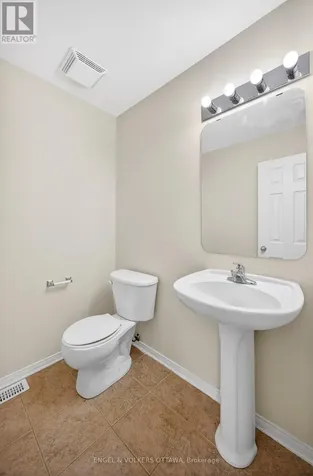 180 Lanark Avenue Ottawa ON K1Z 1E5