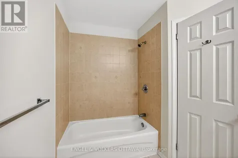 180 Lanark Avenue Ottawa ON K1Z 1E5