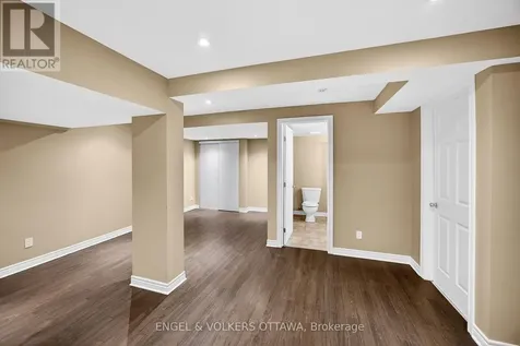 180 Lanark Avenue Ottawa ON K1Z 1E5