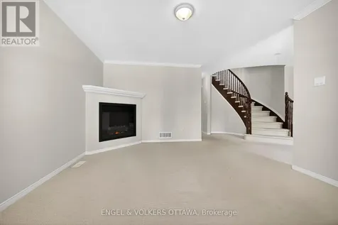 180 Lanark Avenue Ottawa ON K1Z 1E5