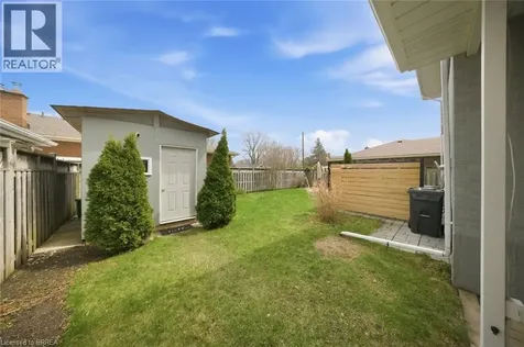 22 Paris Road Brantford ON N3R 1H7