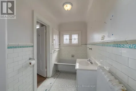 1178 4th Avenue West Owen Sound ON N4K 4W5