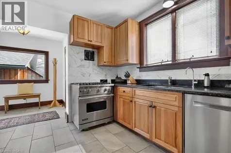 859 Queen's Boulevard Kitchener ON N2M 1A6
