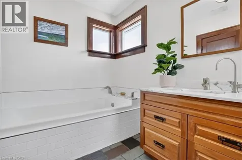 859 Queen's Boulevard Kitchener ON N2M 1A6