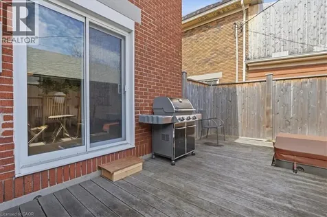859 Queen's Boulevard Kitchener ON N2M 1A6