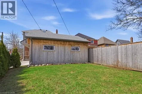 859 Queen's Boulevard Kitchener ON N2M 1A6
