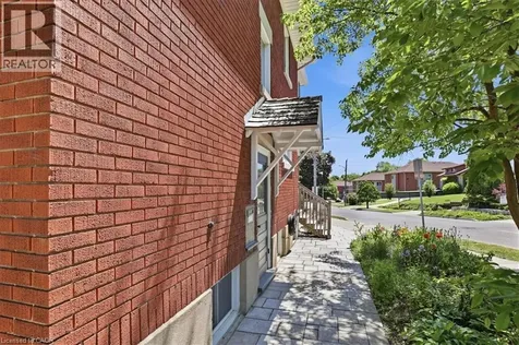 859 Queen's Boulevard Kitchener ON N2M 1A6