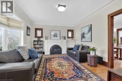 859 Queen's Boulevard Kitchener ON N2M 1A6