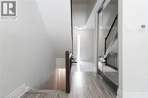 1532 Lancaster Drive Oakville ON L6H 2Z3