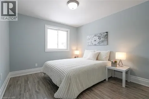 1532 Lancaster Drive Oakville ON L6H 2Z3