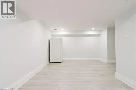 1532 Lancaster Drive Oakville ON L6H 2Z3