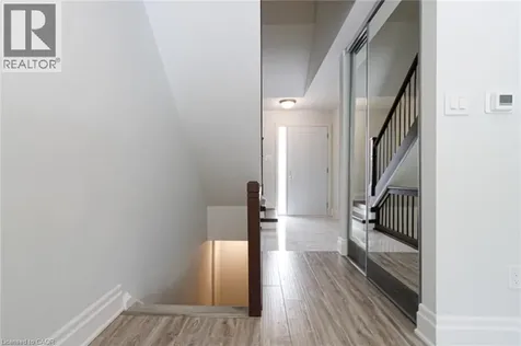 1532 Lancaster Drive Oakville ON L6H 2Z3