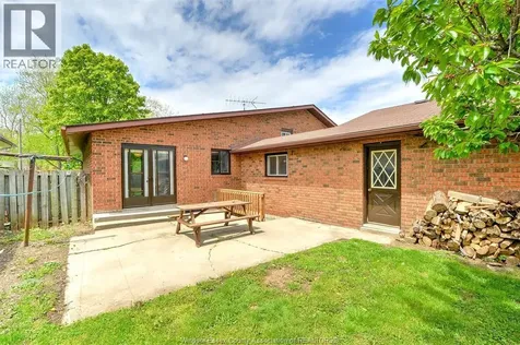 204 Pearson Drive Harrow ON N0R 1G0