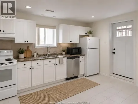 850 Lake Shore Drive Windsor ON N9G 2R1