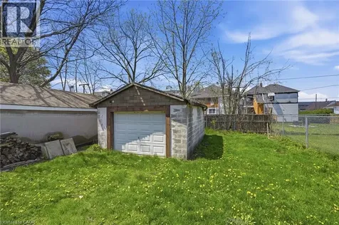 5671 Desson Avenue Niagara Falls ON L2G 3T3