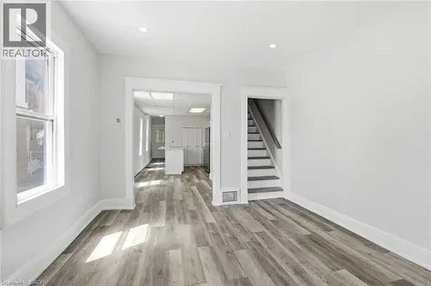 5671 Desson Avenue Niagara Falls ON L2G 3T3