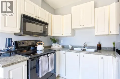 292 Fairfield Avenue Hamilton ON L8H 5H6