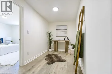 292 Fairfield Avenue Hamilton ON L8H 5H6