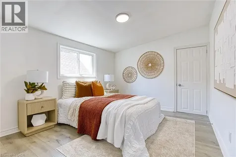 292 Fairfield Avenue Hamilton ON L8H 5H6