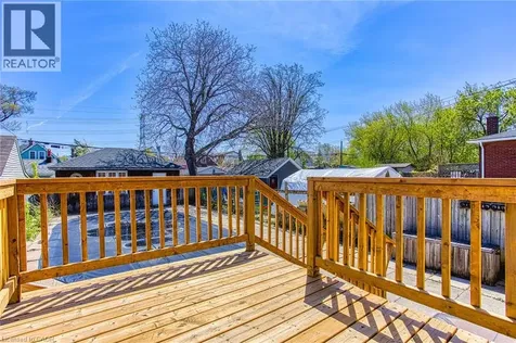 292 Fairfield Avenue Hamilton ON L8H 5H6