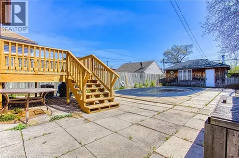 292 Fairfield Avenue Hamilton ON L8H 5H6