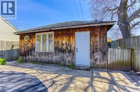 292 Fairfield Avenue Hamilton ON L8H 5H6