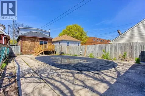 292 Fairfield Avenue Hamilton ON L8H 5H6