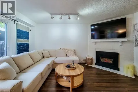 7 Davidson Boulevard Dundas ON L9H 6Y7