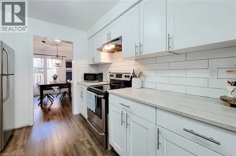 7 Davidson Boulevard Dundas ON L9H 6Y7
