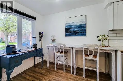 7 Davidson Boulevard Dundas ON L9H 6Y7
