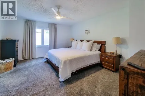 7 Davidson Boulevard Dundas ON L9H 6Y7