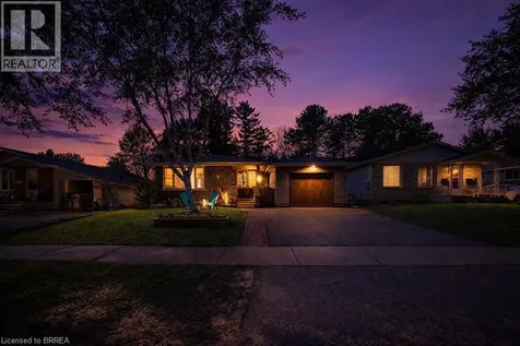 102 Century Hill Drive Kitchener ON N2E 2H8