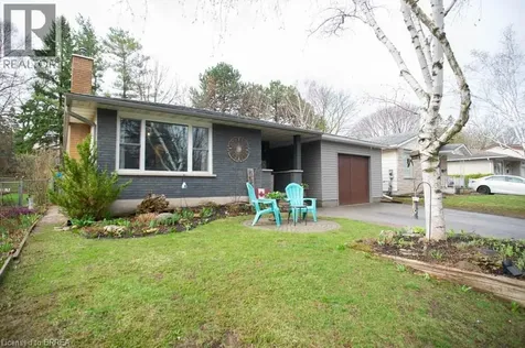102 Century Hill Drive Kitchener ON N2E 2H8