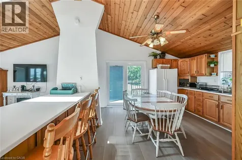 61 Horseshoe Bay Road Dunnville ON N1A 2W8