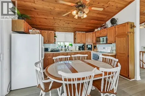 61 Horseshoe Bay Road Dunnville ON N1A 2W8