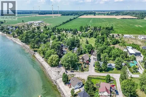 61 Horseshoe Bay Road Dunnville ON N1A 2W8