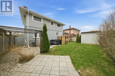 22 Paris Road Brantford ON N3R 1H7