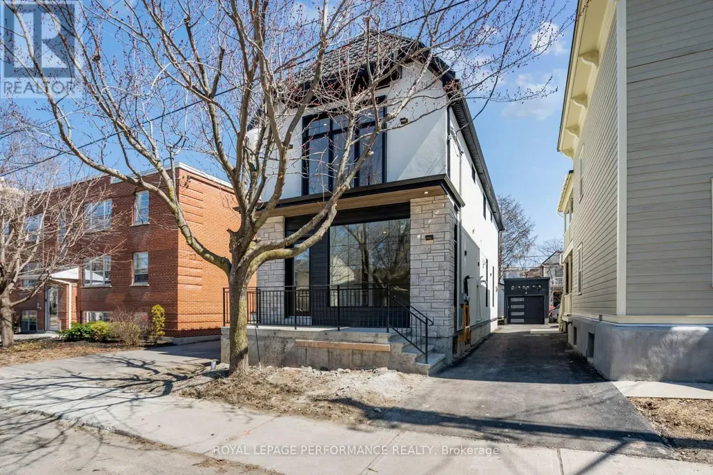 31 Commanda Way Ottawa ON K1M 1G1