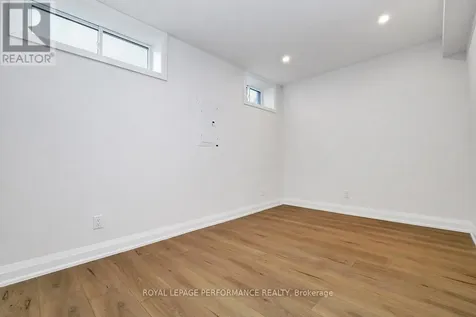 31 Commanda Way Ottawa ON K1M 1G1