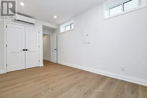 31 Commanda Way Ottawa ON K1M 1G1