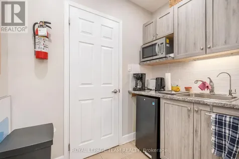 6045 Perth Street Ottawa ON K0A 2Z0